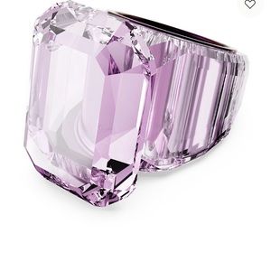 BEAUTIFUL SWAROVSKI PINK LUCENT COCKTAIL RING